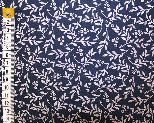 Christmas Metallic Vines 100% cotton fabric by half metre | 140cm wide