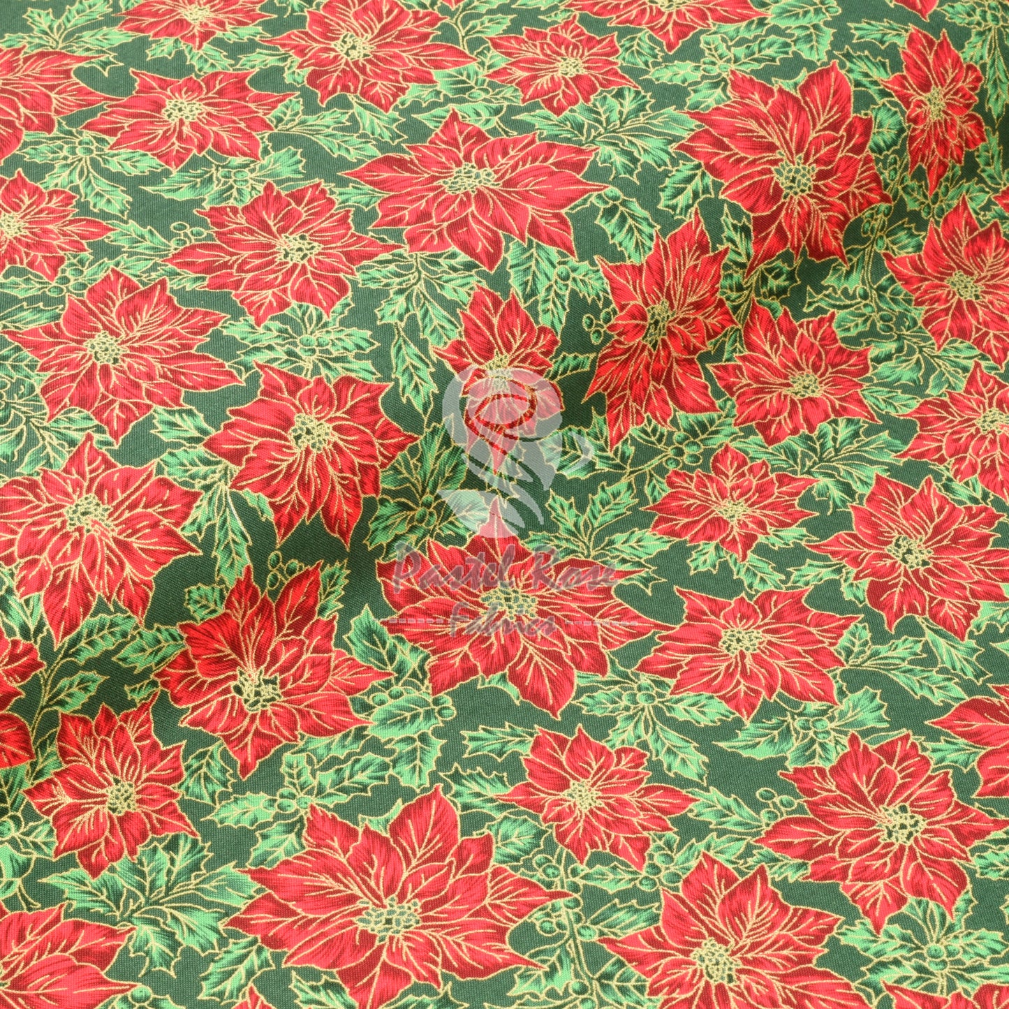 Weihnachtsstoff „Metallic Poinsettia“ aus 100 % Baumwolle, halbmeterweise | 140 cm breit