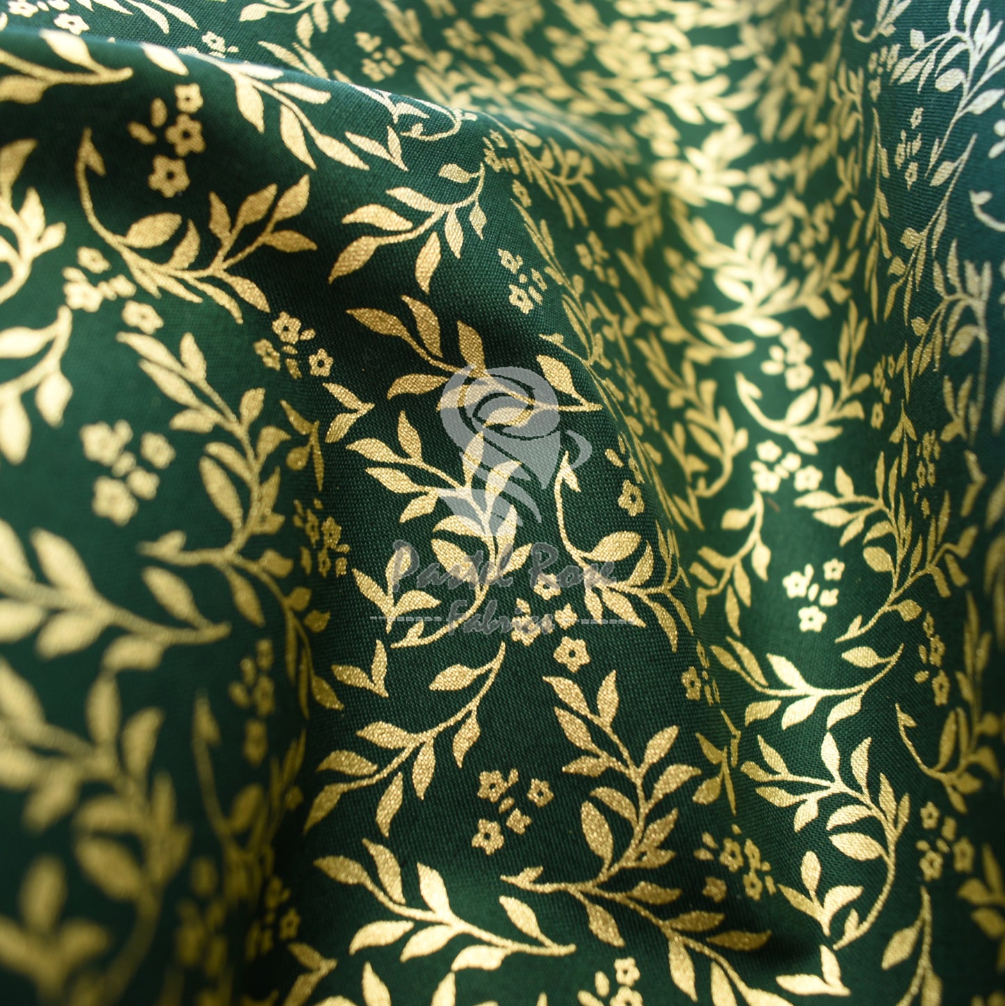 Christmas Metallic Vines 100% cotton fabric by half metre | 140cm wide