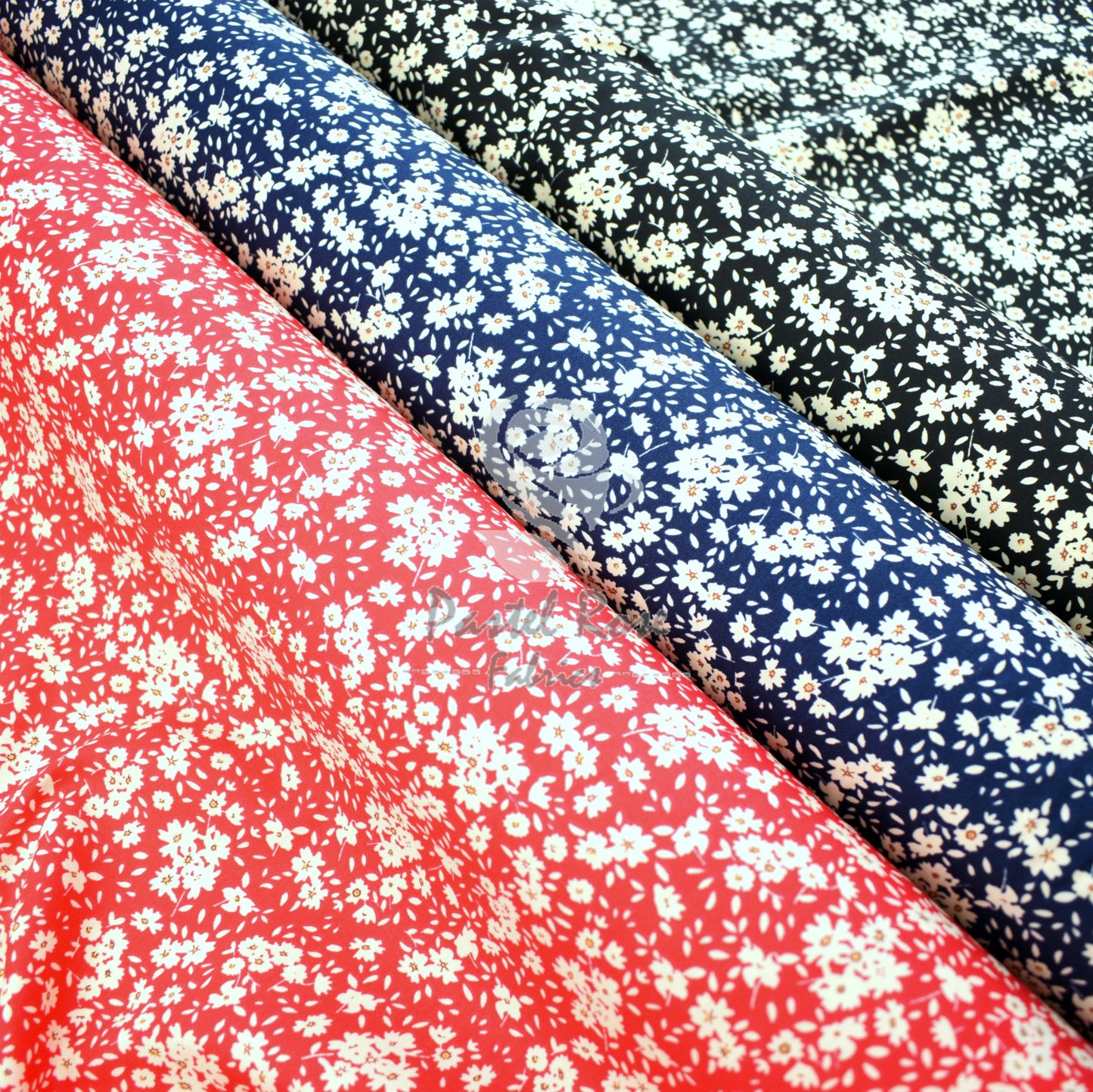 Ditsy Daisy 100% cotton poplin fabric by half metre | 112cm wide