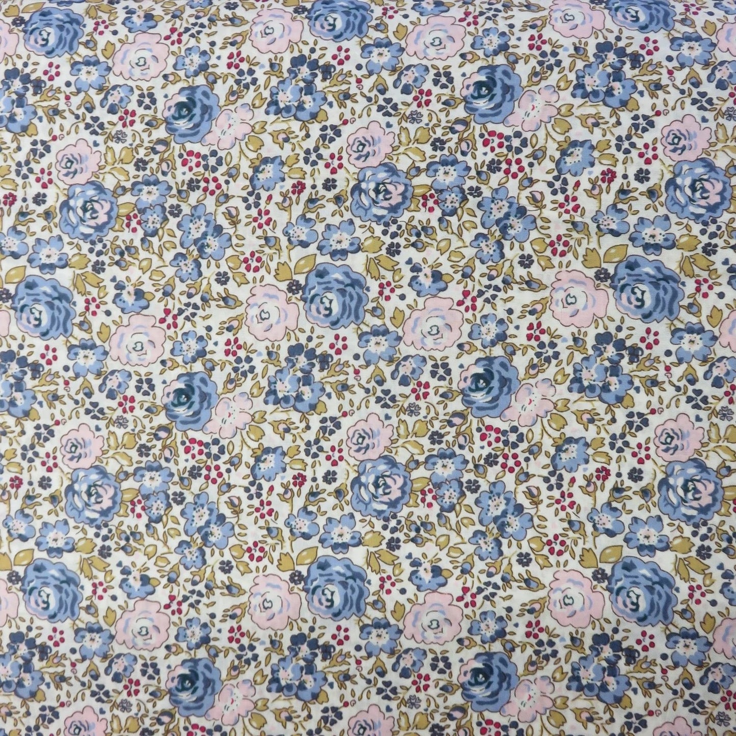 Stoff mit Piratenschädel, 100 % Baumwolle, halber Meter | 147 cm breit