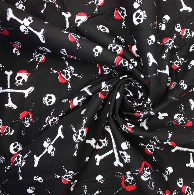 Stoff mit Piratenschädel, 100 % Baumwolle, halber Meter | 147 cm breit