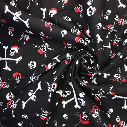 Stoff mit Piratenschädel, 100 % Baumwolle, halber Meter | 147 cm breit