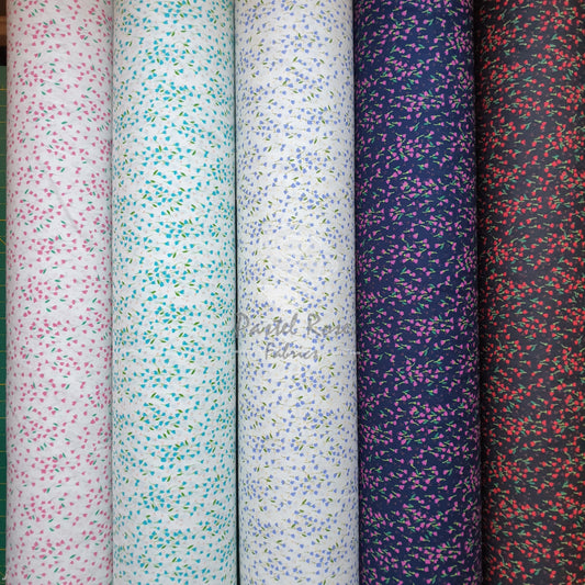 Teeny Joy Floral 100 % Baumwoll-Popeline-Stoff pro halben Meter | 112 cm breit