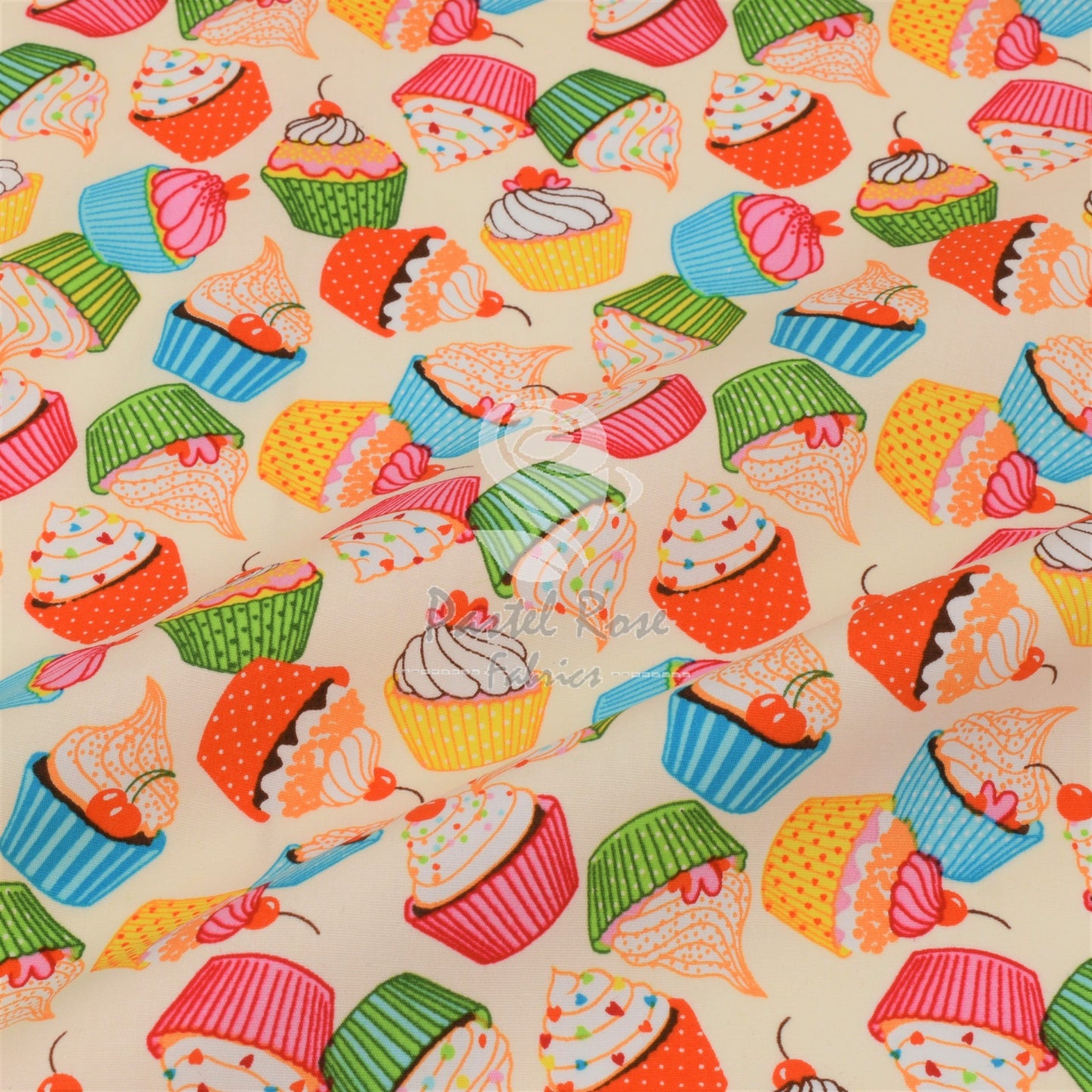 Cupcakes 100 % Baumwollstoff pro halben Meter | 112 cm breit