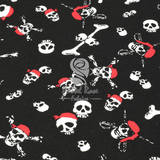 Stoff mit Piratenschädel, 100 % Baumwolle, halber Meter | 147 cm breit